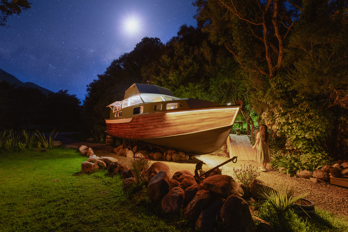 The Love Boat — Near Carterton